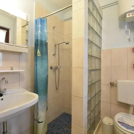 Hotel Lovely In K Hlungsborn Near Sea 3*